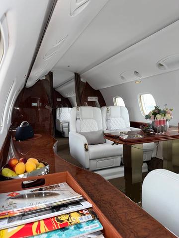 Открыть на весь экран Embraer Legacy 600 4